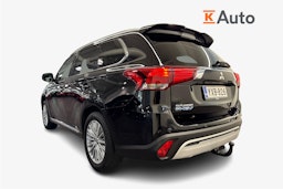 Musta Mitsubishi Outlander PHEV 2021 kuva 2.