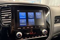 Musta Mitsubishi Outlander PHEV 2021 kuva 20.