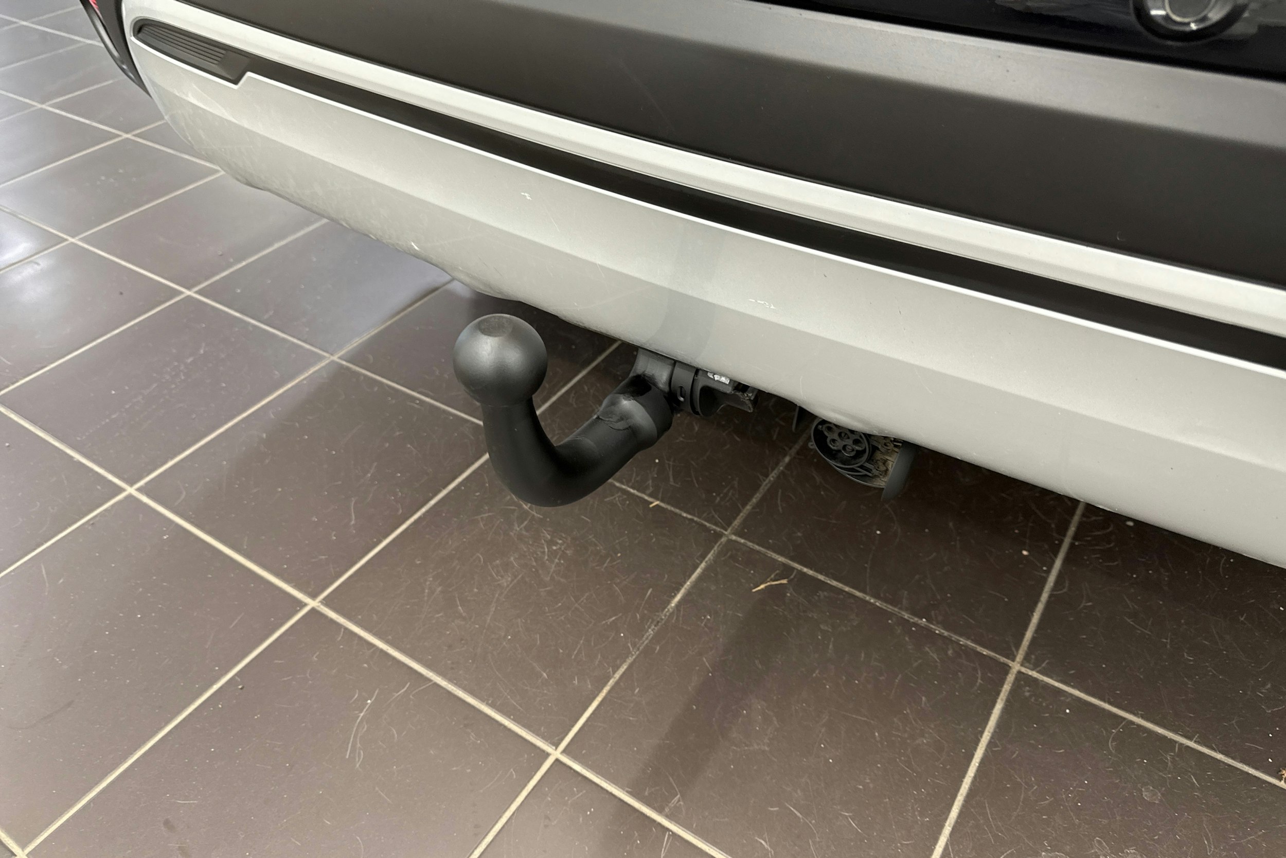 Musta Mitsubishi Outlander PHEV 2021 kuva 23.