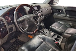 Musta Mitsubishi PAJERO 2002 kuva 6.
