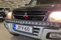 Musta Mitsubishi PAJERO 2002 kuva 14.