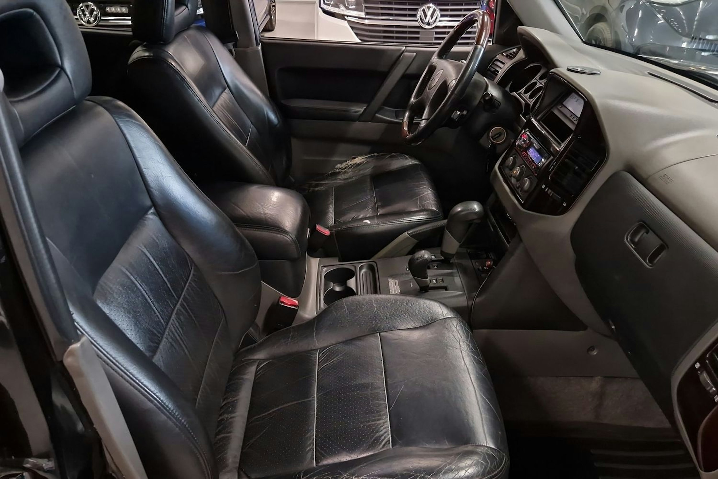 Musta Mitsubishi PAJERO 2002 kuva 17.