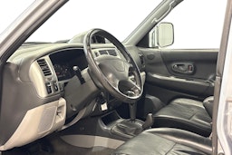 ruskea (beige) Mitsubishi Pajero 2004 kuva 6.