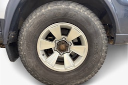 ruskea (beige) Mitsubishi Pajero 2004 kuva 9.