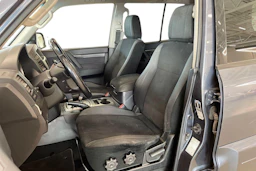 harmaa Mitsubishi Pajero 2007 kuva 6.