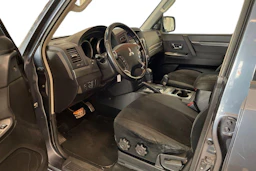 harmaa Mitsubishi Pajero 2007 kuva 7.