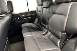 musta Mitsubishi Pajero 2007 kuva 10.