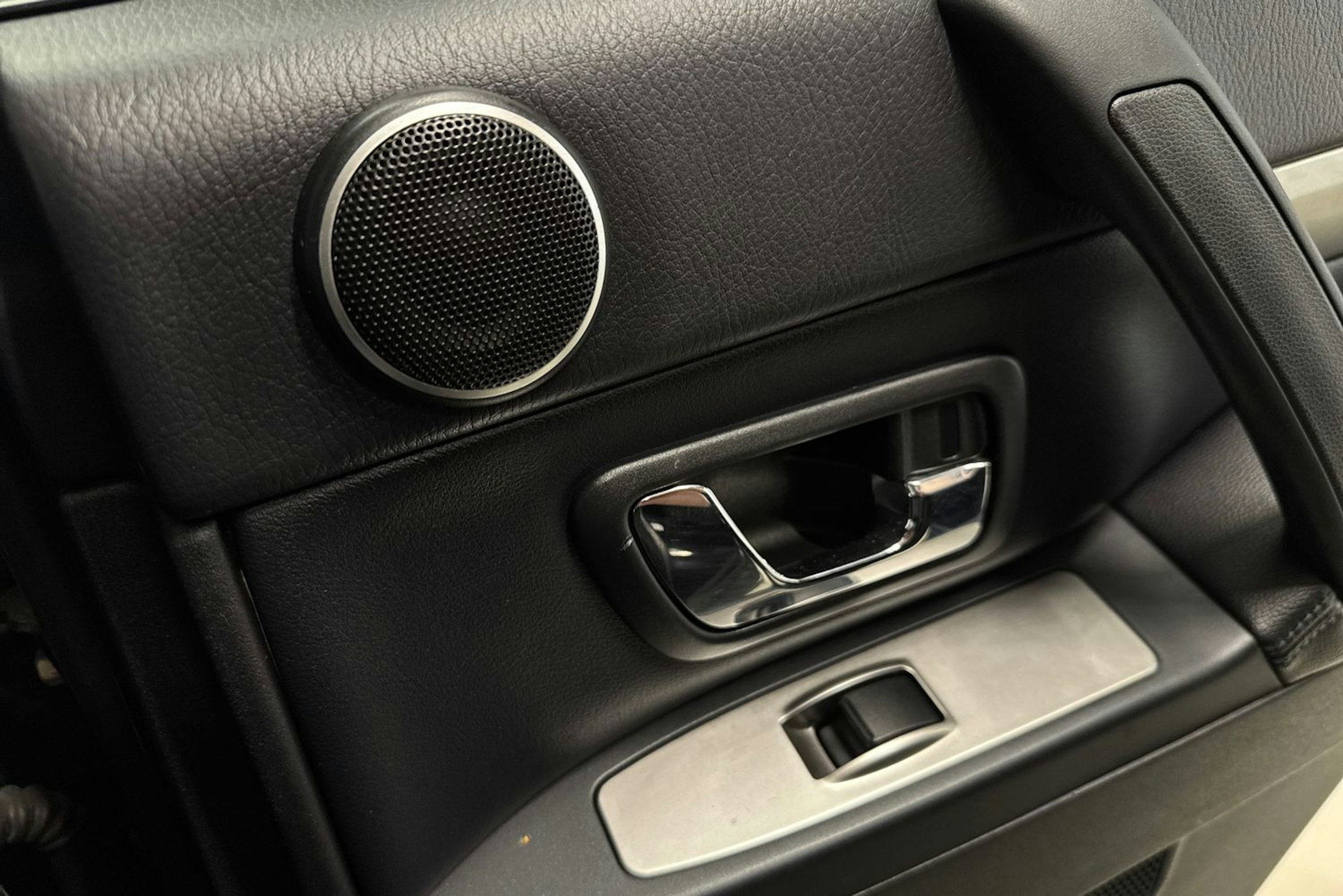 musta Mitsubishi Pajero 2007 kuva 44.