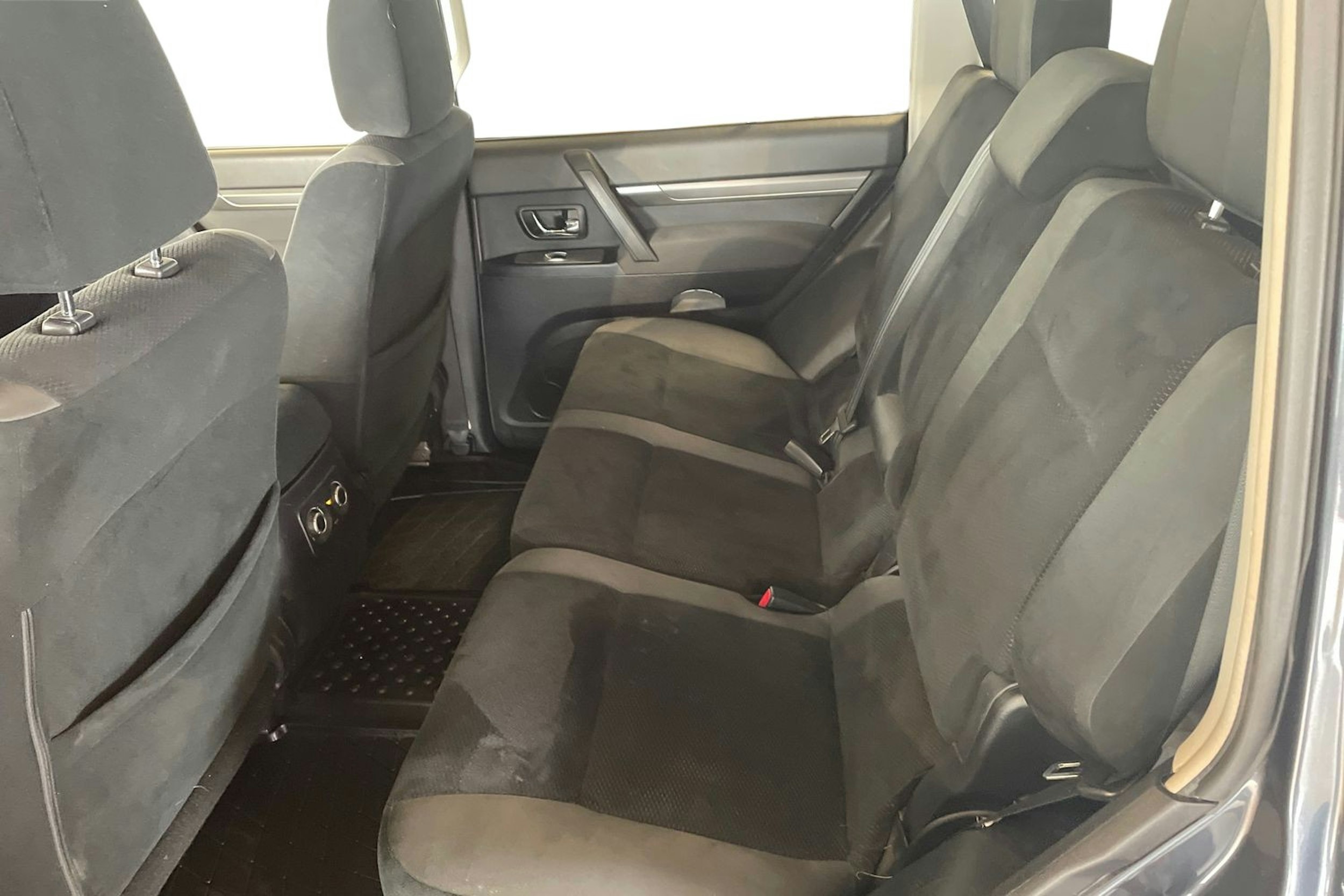 harmaa Mitsubishi Pajero 2008 kuva 10.