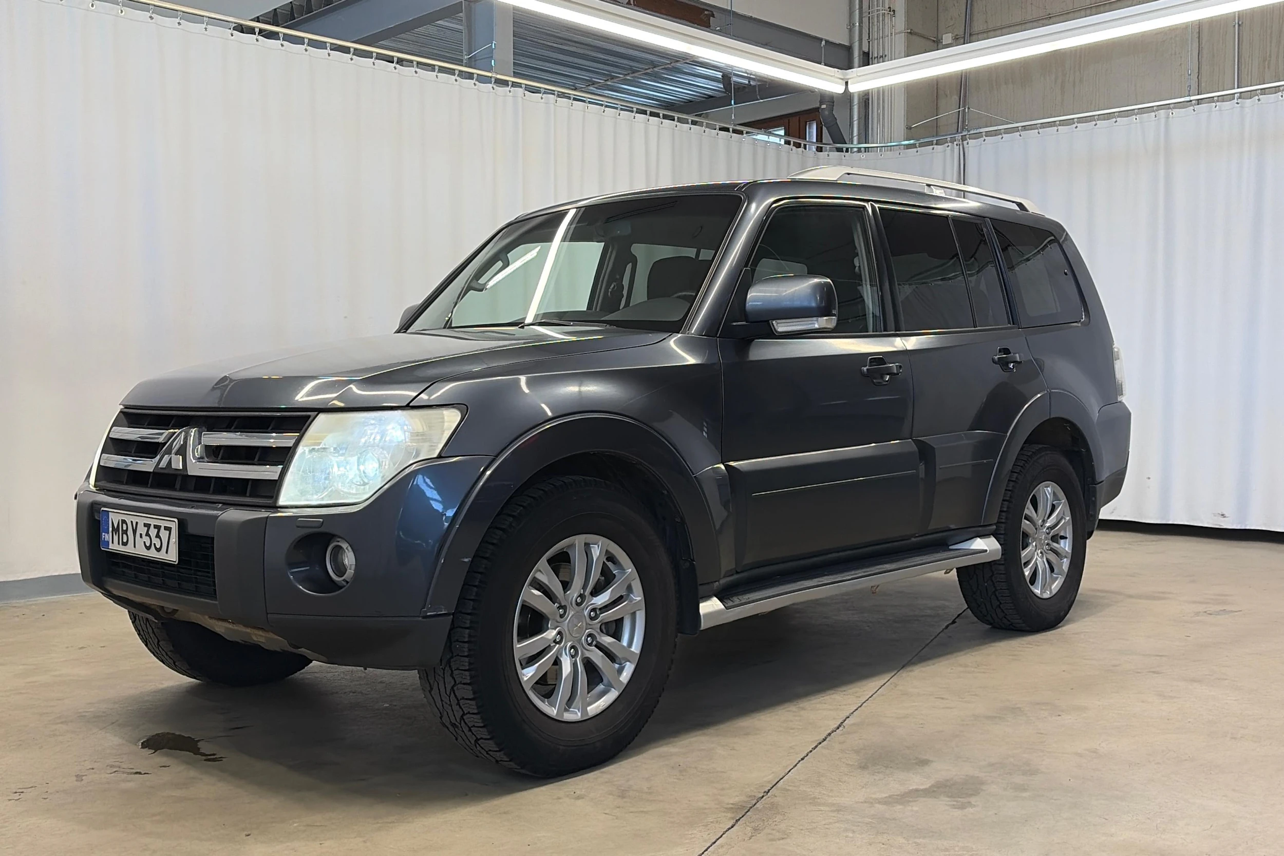 harmaa Mitsubishi Pajero 2008 kuva 6.