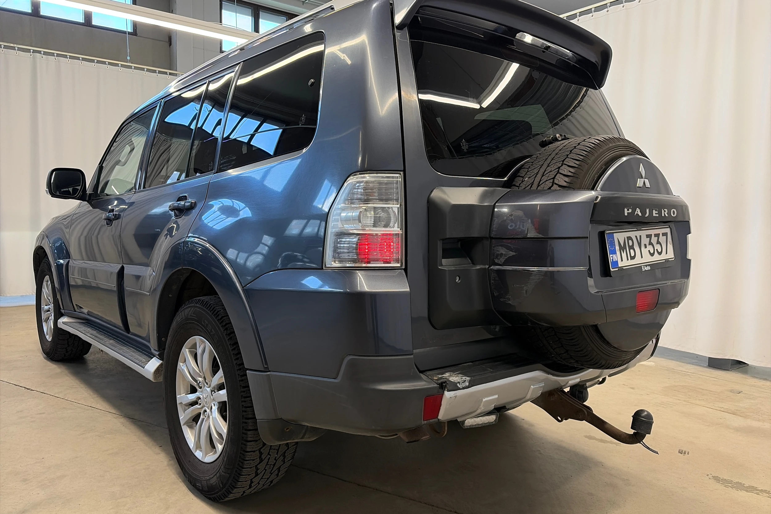 harmaa Mitsubishi Pajero 2008 kuva 11.