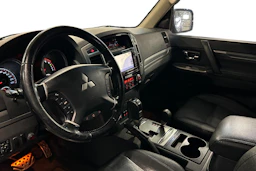 met. ruskea (beige) Mitsubishi Pajero 2015 kuva 3.