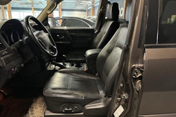 met. ruskea (beige) Mitsubishi Pajero 2015 kuva 4.