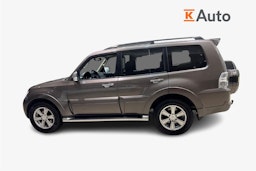 ruskea (beige) Mitsubishi Pajero 2015 kuva 6.