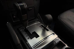 met. harmaa Mitsubishi Pajero 2015 kuva 24.