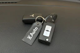 met. harmaa Mitsubishi Pajero 2015 kuva 28.
