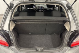 harmaa Mitsubishi Space Star 2020 kuva 15.