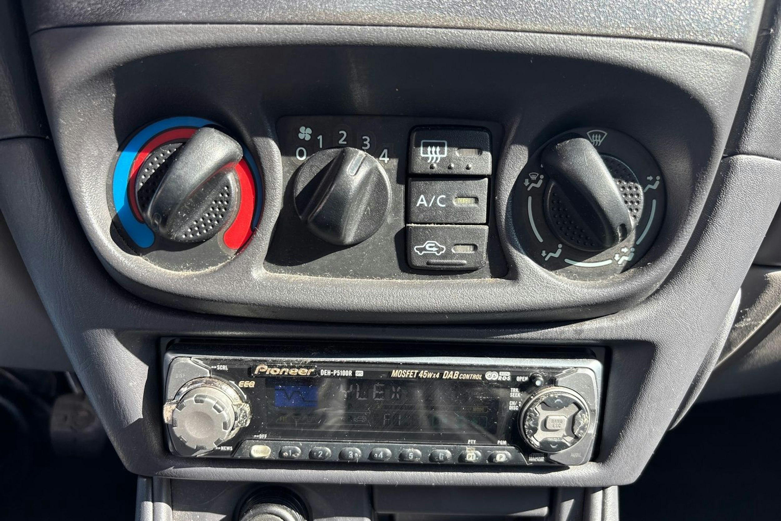 Vihreä Nissan ALMERA 2000 kuva 18.