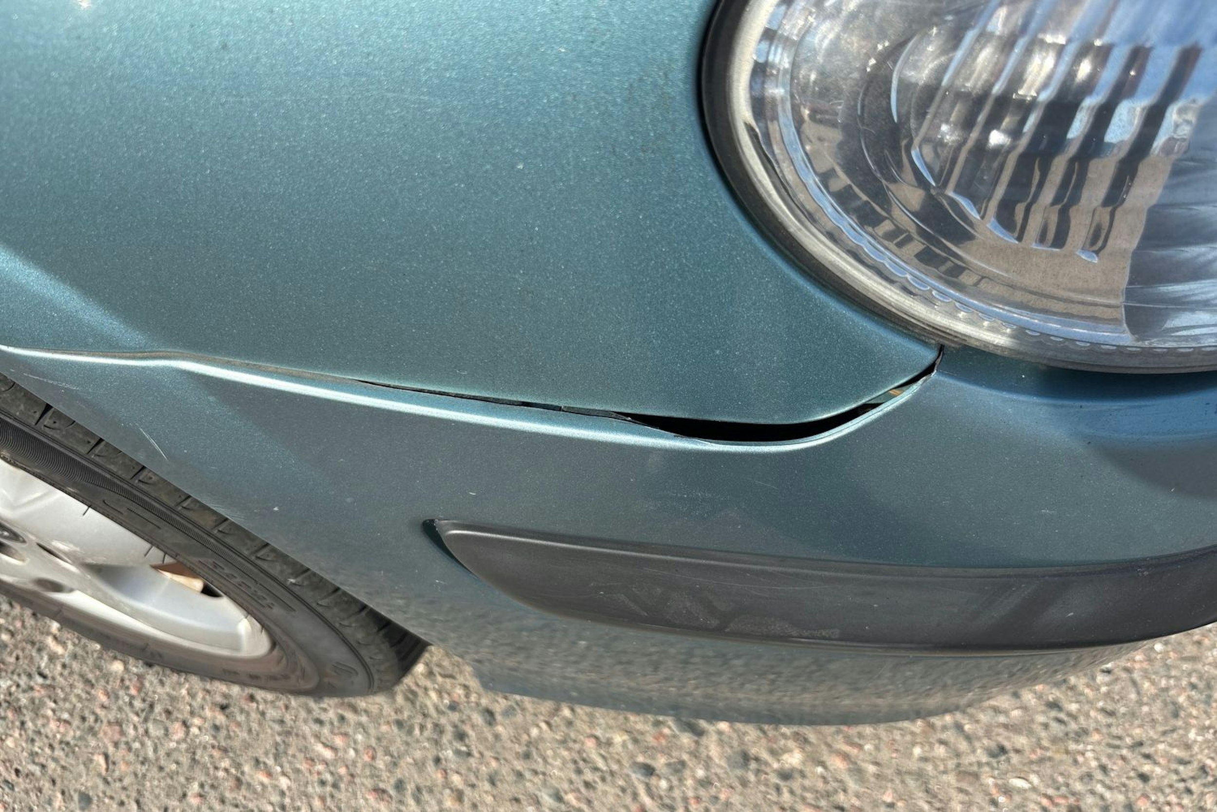 Vihreä Nissan ALMERA 2000 kuva 29.