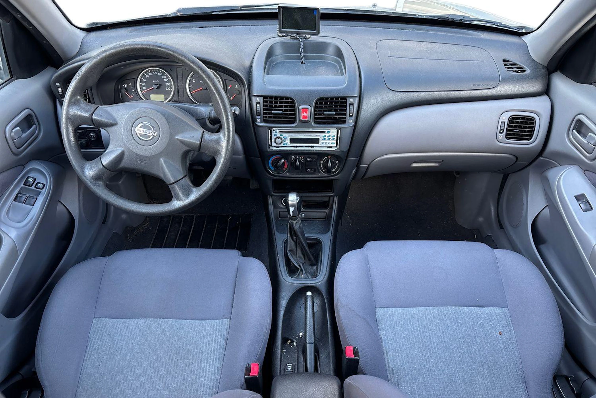 Hopea Nissan ALMERA 2003 kuva 7.
