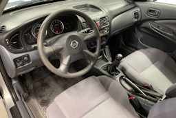 hopea Nissan Almera 2004 kuva 6.