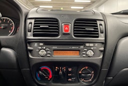 hopea Nissan Almera 2004 kuva 13.