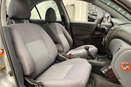 hopea Nissan Almera 2004 kuva 17.