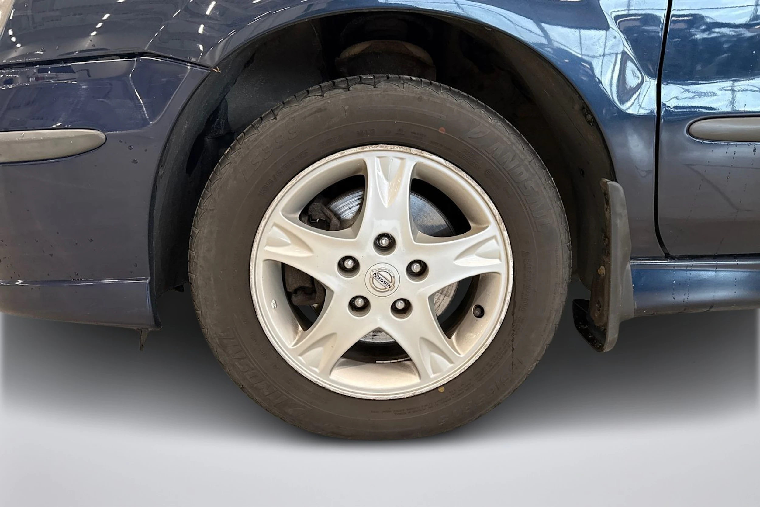 sininen Nissan Almera 2004 kuva 12.