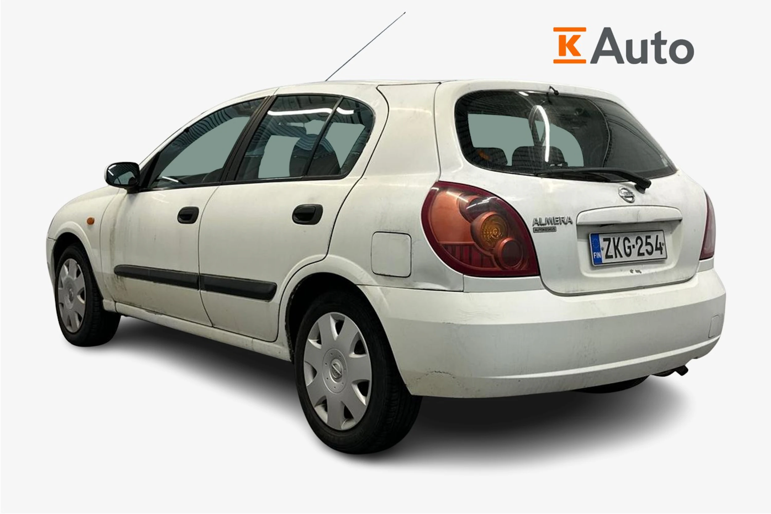 Valkoinen Nissan ALMERA 2004 kuva 5.