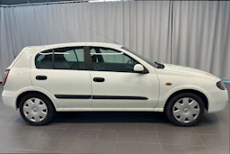 Valkoinen Nissan ALMERA 2004 kuva 8.
