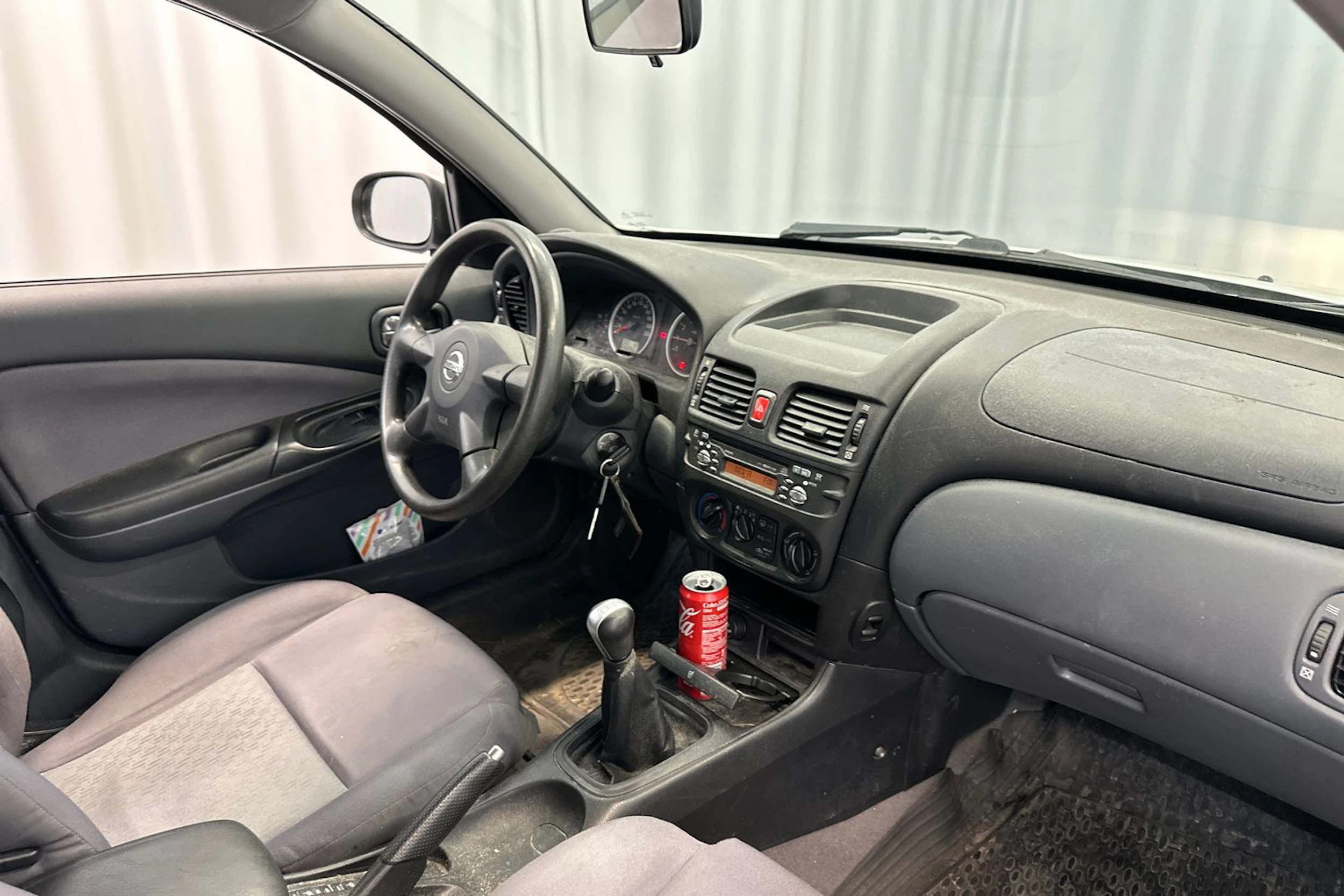 Valkoinen Nissan ALMERA 2004 kuva 15.