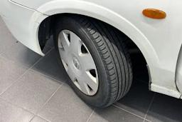 Valkoinen Nissan ALMERA 2004 kuva 25.