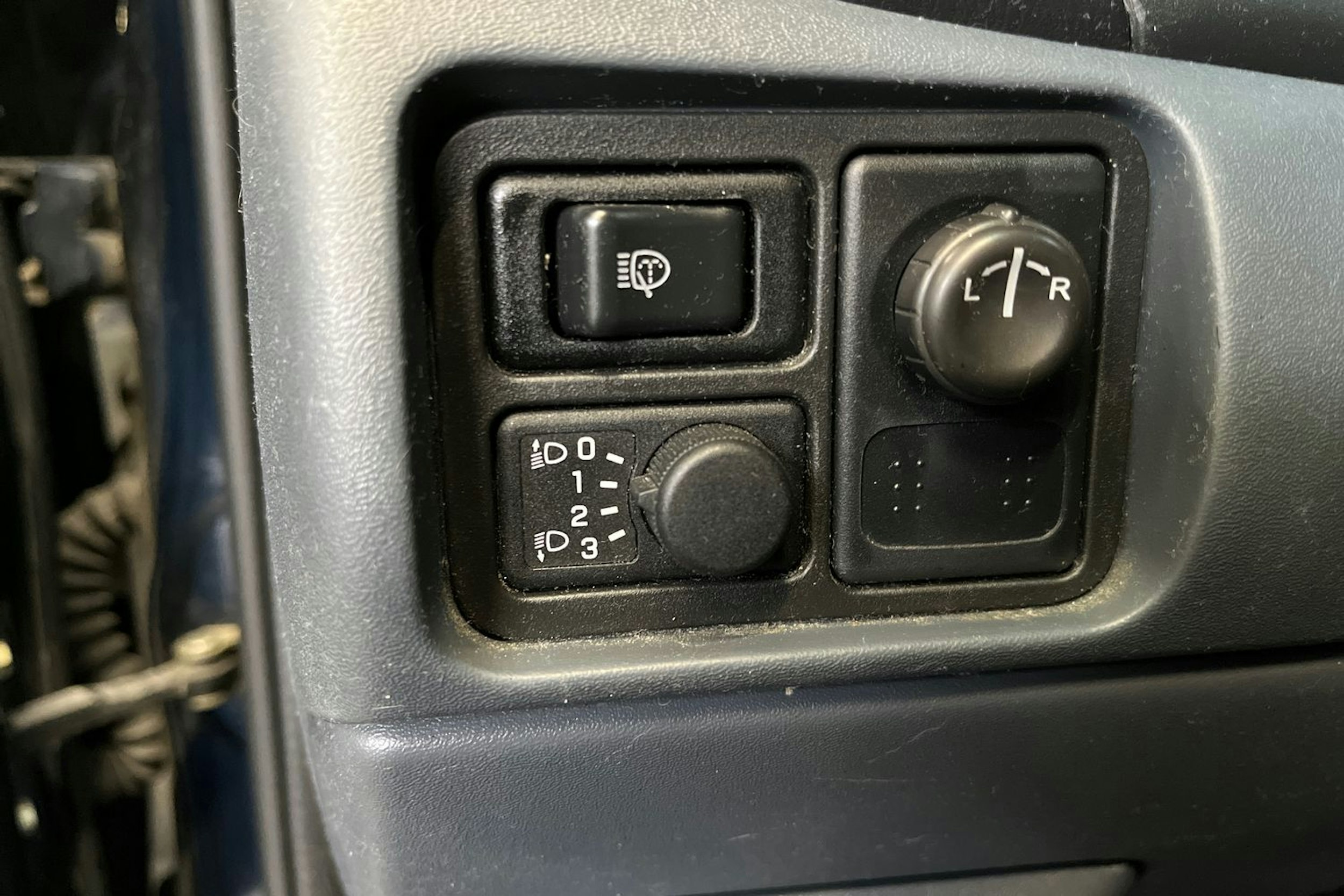 Sininen Nissan ALMERA 2005 kuva 14.