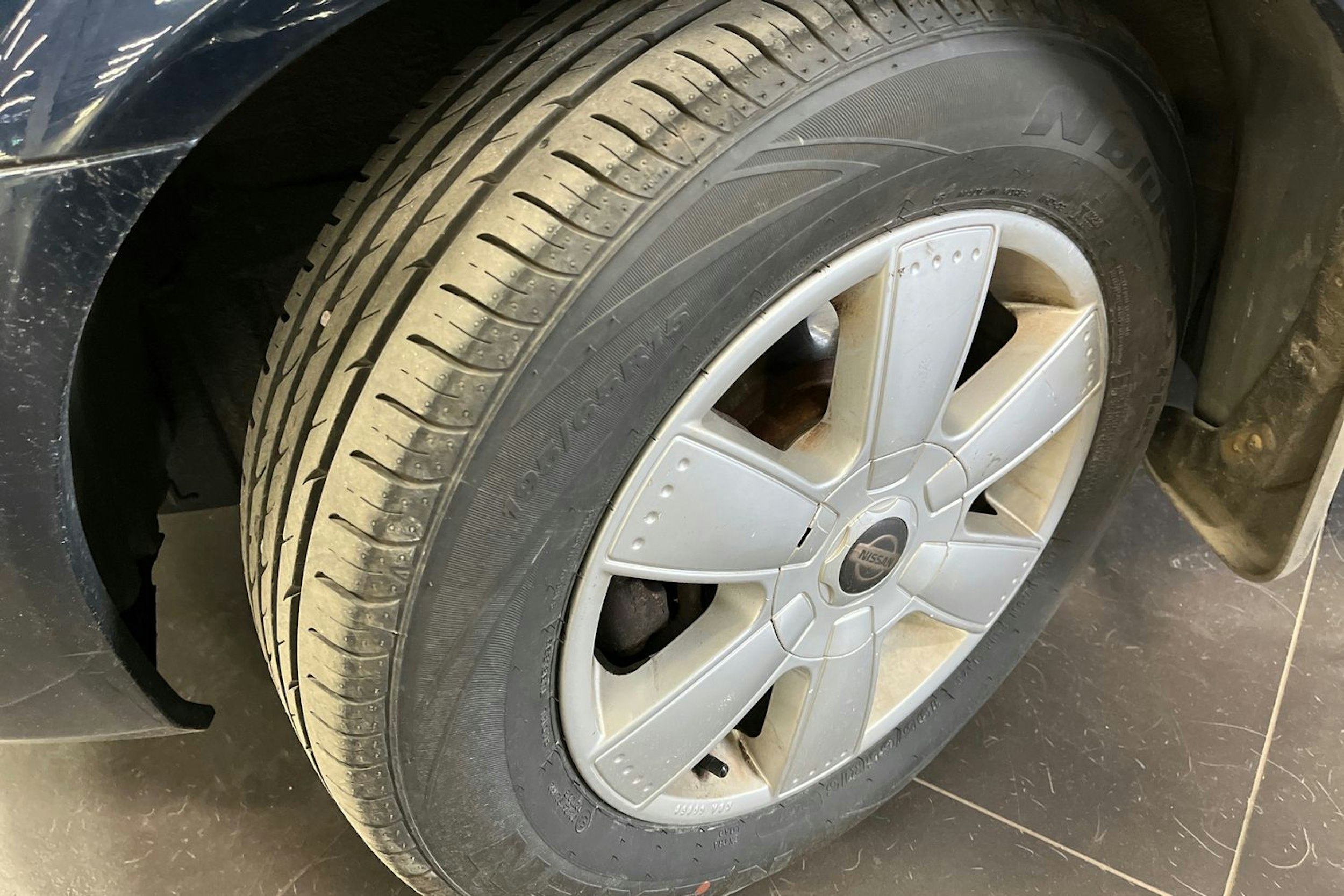 Sininen Nissan ALMERA 2005 kuva 23.
