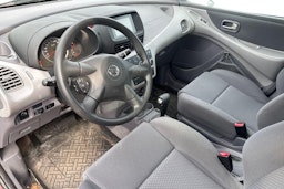 punainen Nissan Almera 2005 kuva 3.
