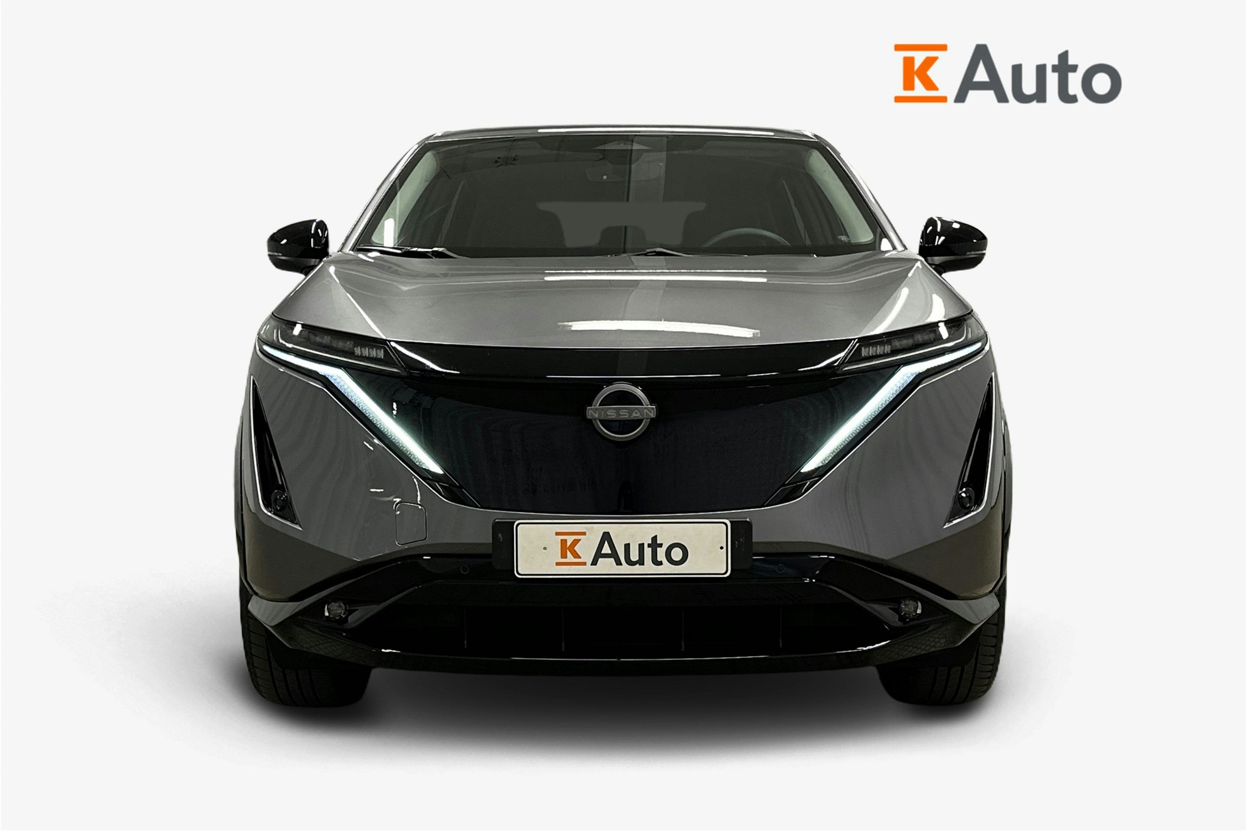 harmaa Nissan Ariya 2022 kuva 5.