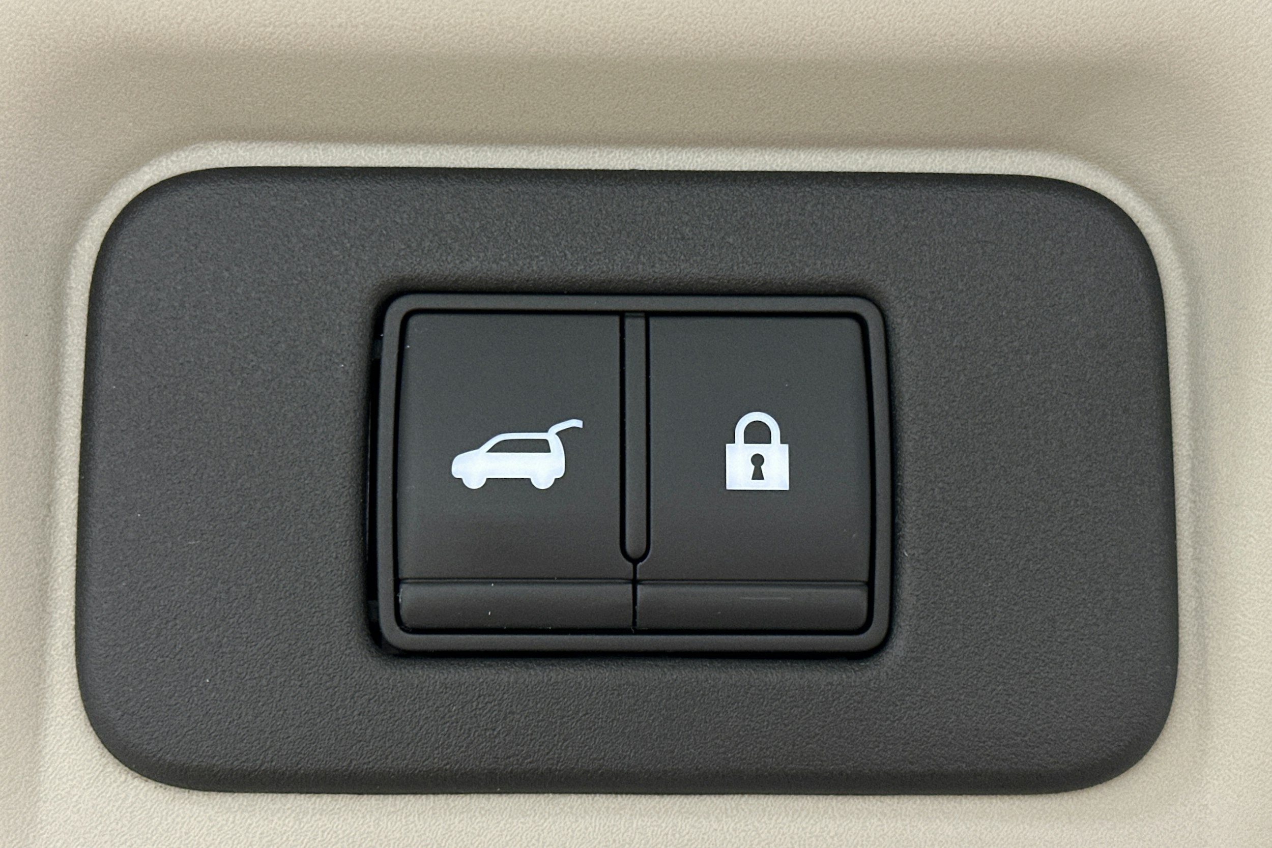 harmaa Nissan Ariya 2022 kuva 15.
