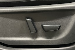 harmaa Nissan Ariya 2022 kuva 18.