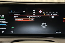 harmaa Nissan Ariya 2022 kuva 24.