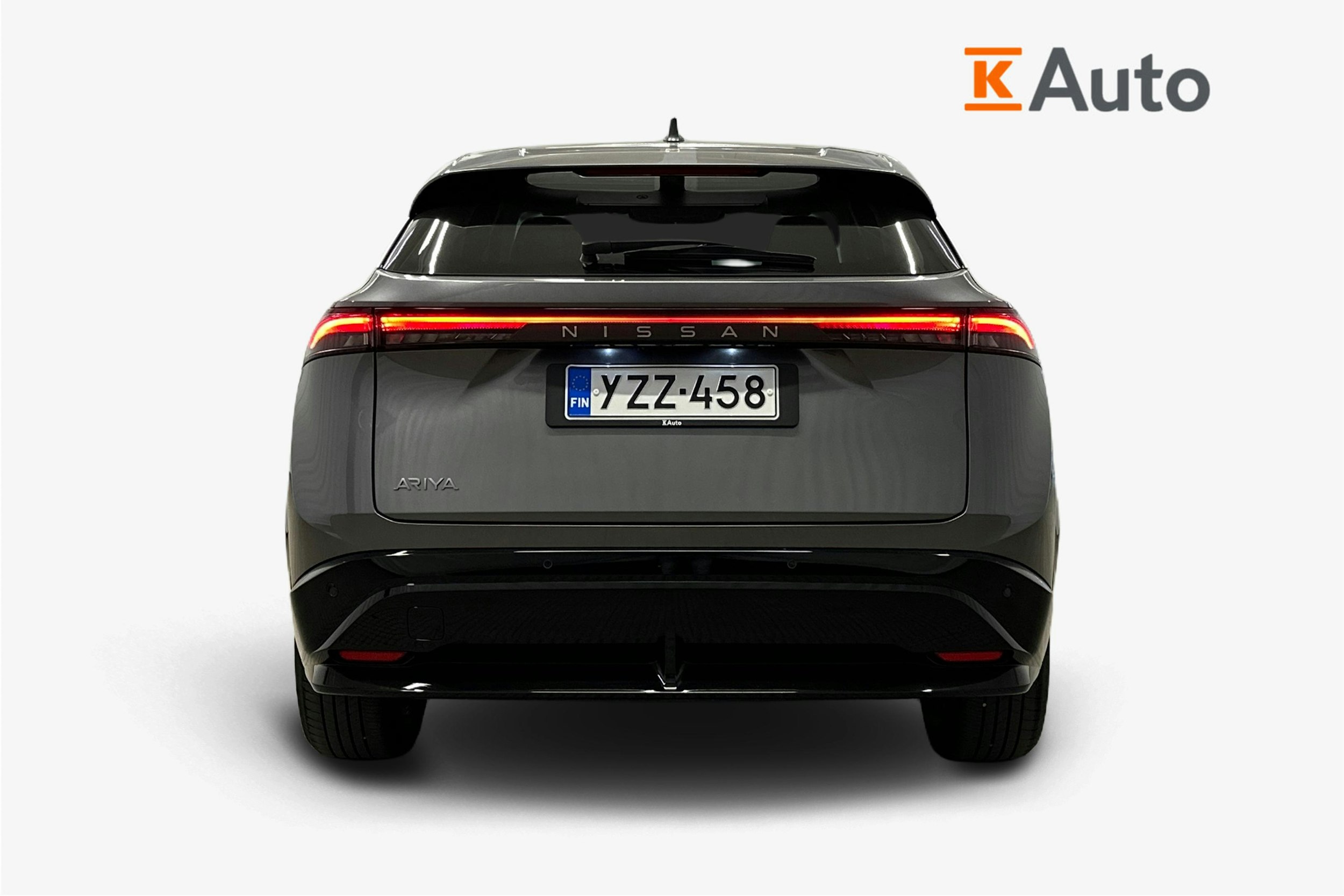 harmaa Nissan Ariya 2022 kuva 3.