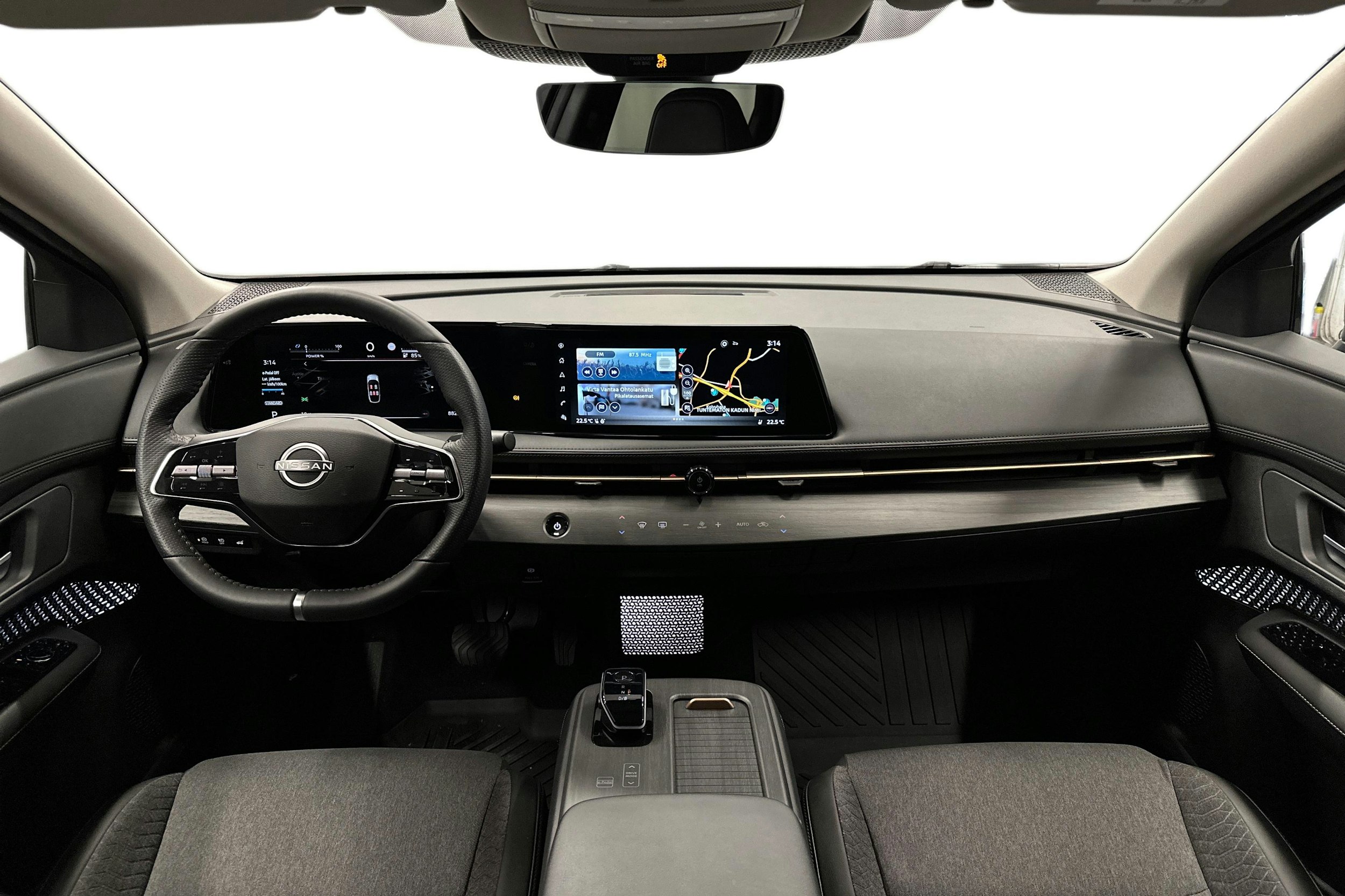harmaa Nissan Ariya 2022 kuva 9.