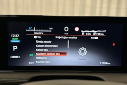 violetti Nissan Ariya 2022 kuva 32.