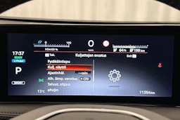 violetti Nissan Ariya 2022 kuva 33.