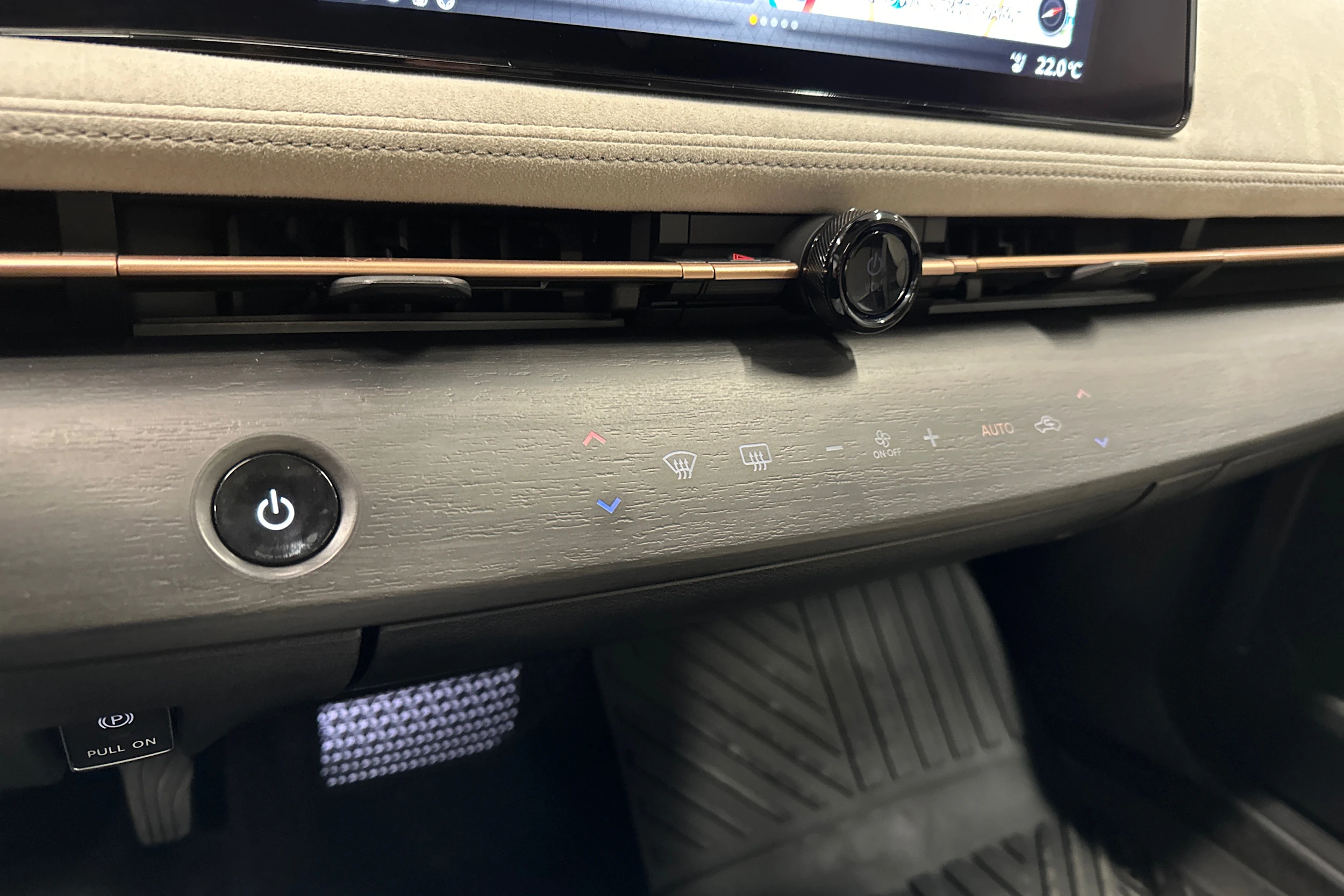 musta Nissan Ariya 2022 kuva 24.