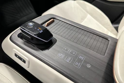 musta Nissan Ariya 2022 kuva 26.