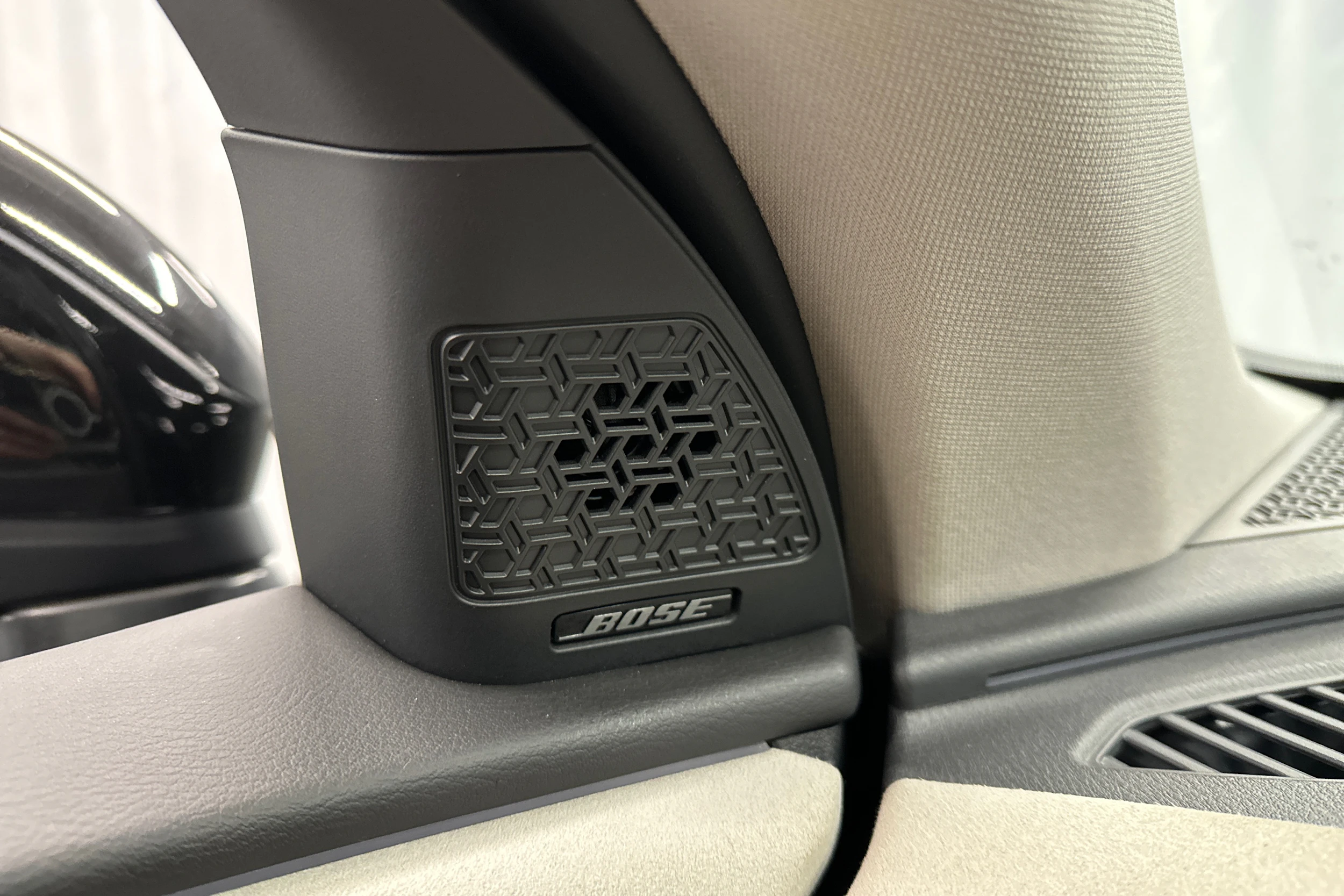 musta Nissan Ariya 2022 kuva 27.