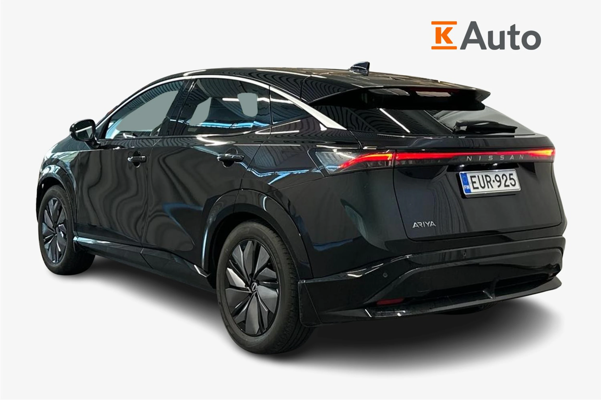 sininen Nissan Ariya 2023 kuva 2.