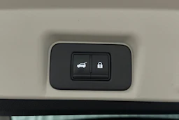 vihreä Nissan Ariya 2023 kuva 30.