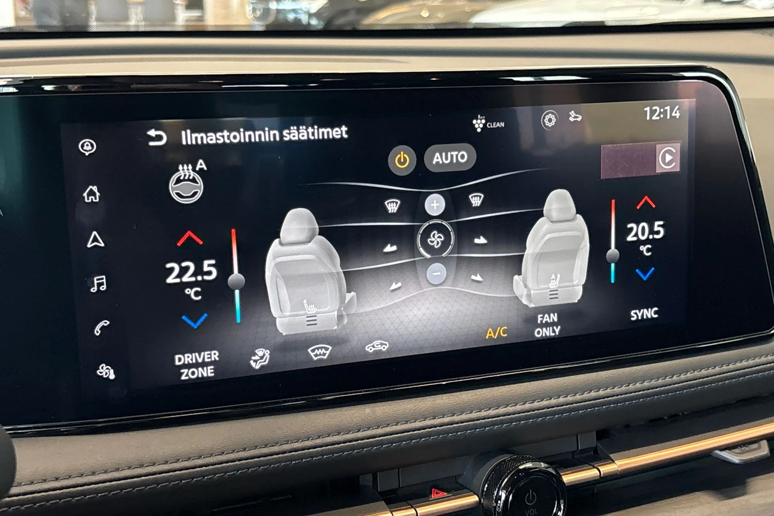 vihreä Nissan Ariya 2023 kuva 34.