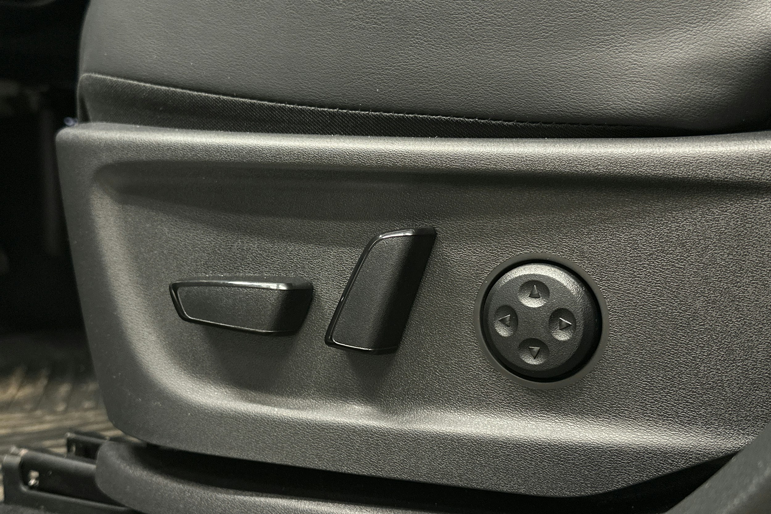 hopea Nissan Ariya 2023 kuva 25.